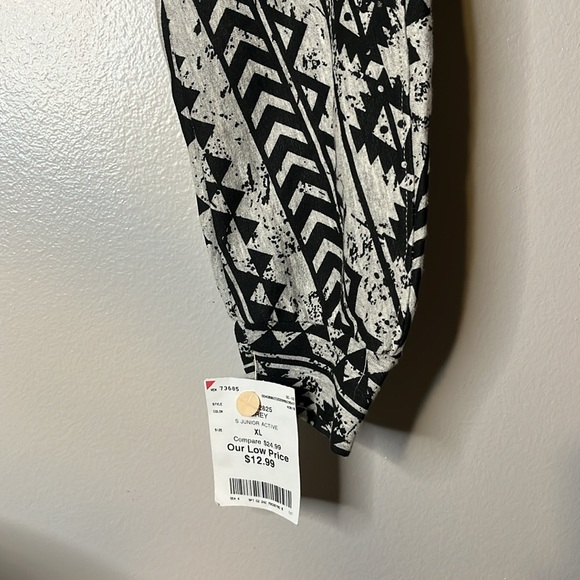 New Women’s black and gray Cropped sweater - Picture 6 of 6